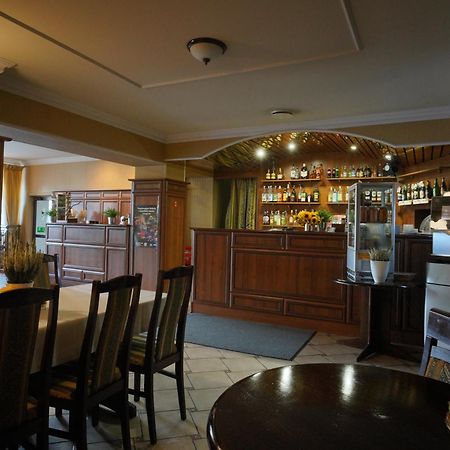 Hotel Alexandra Olesno Екстер'єр фото